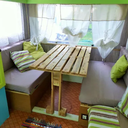 بيت للعطل Ici Et La *